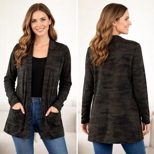 NWOT 
Sanctuary Camo Open Front Tunic Cardigan MP Medium Petite Pockets